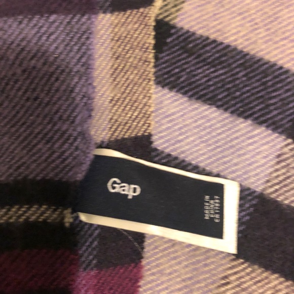 Super soft GAP plaid scarf - Picture 3 of 4